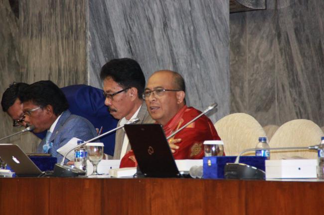 Membedah Pelaksanaan Otonomi Daerah Dalam Memperkuat Pemerintahan Daerah  Dan Demokrasi Di Indonesia